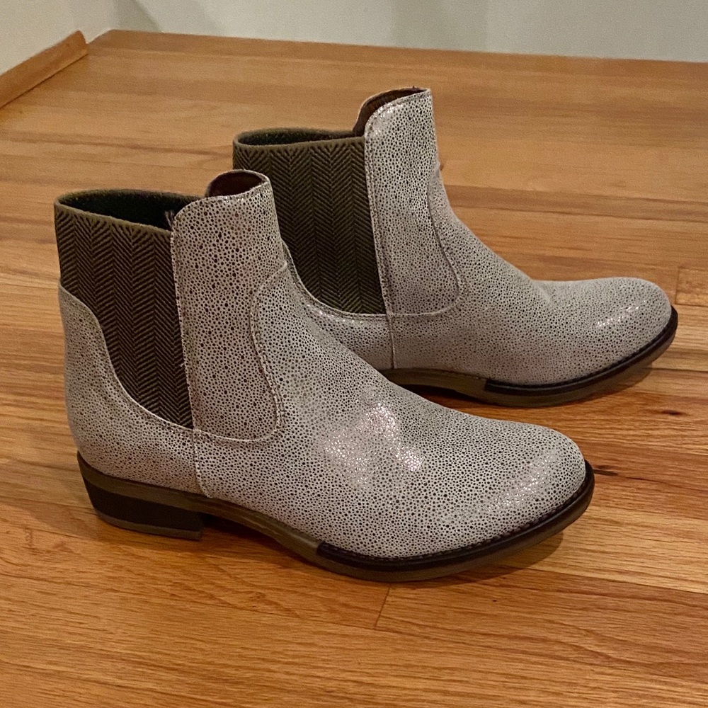 NWOT Anthro Coque Terra Boots